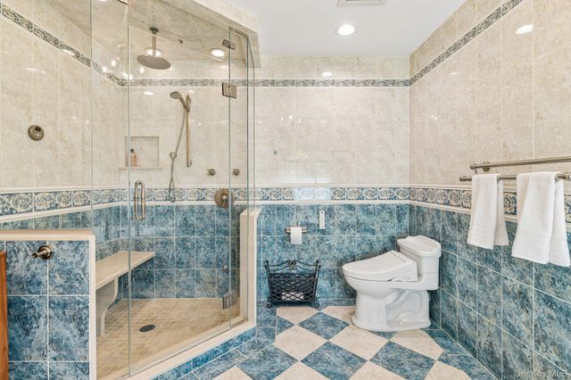 1442 Stevenson Circle, Hewlett, NY 11557