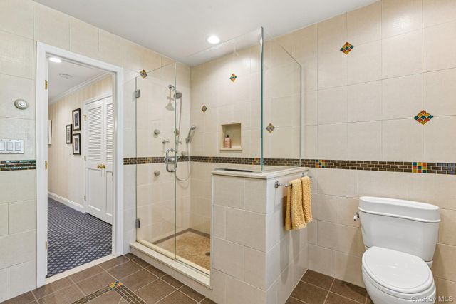 1442 Stevenson Circle, Hewlett, NY 11557