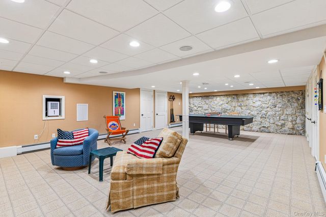1442 Stevenson Circle, Hewlett, NY 11557