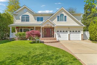 1442 Stevenson Circle, Hewlett, NY 11557
