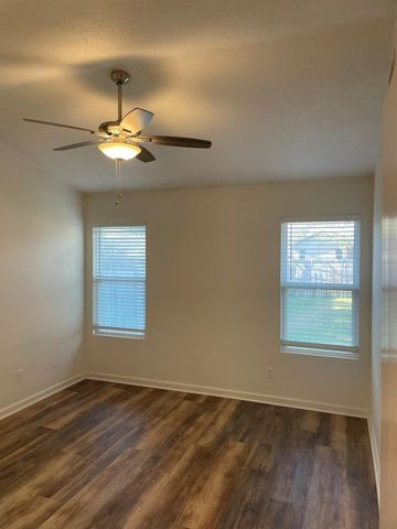 8801 PINERIDGE DR A, Austin, TX 78729