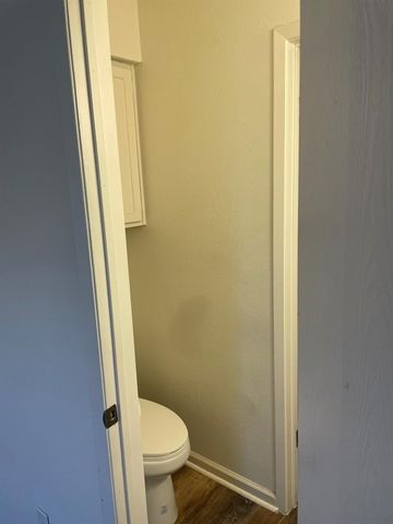 8801 PINERIDGE DR A, Austin, TX 78729