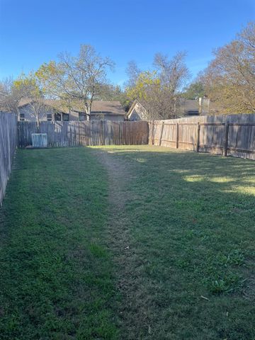 8801 PINERIDGE DR A, Austin, TX 78729