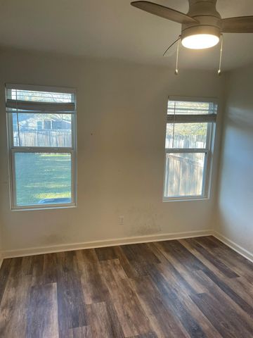 8801 PINERIDGE DR A, Austin, TX 78729