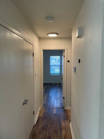 8801 PINERIDGE DR A, Austin, TX 78729