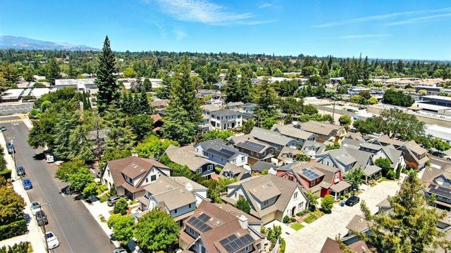 16218 George St, Los Gatos, CA 95032