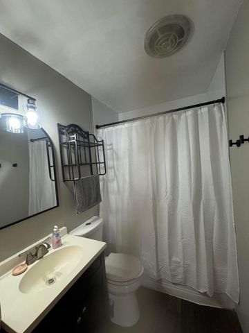 1096 Sevall Street, Zanesville, OH 43701