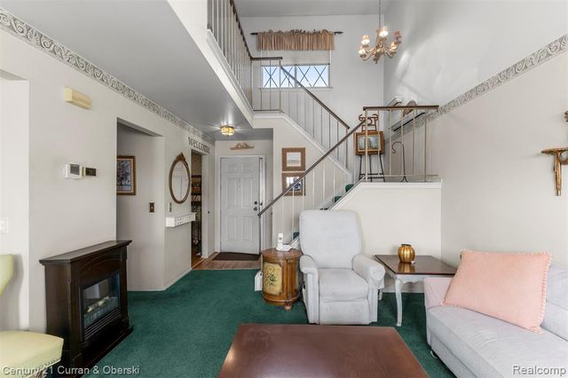 3758 Heritage Parkway, Dearborn, MI 48124