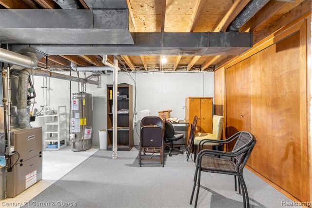 3758 Heritage Parkway, Dearborn, MI 48124