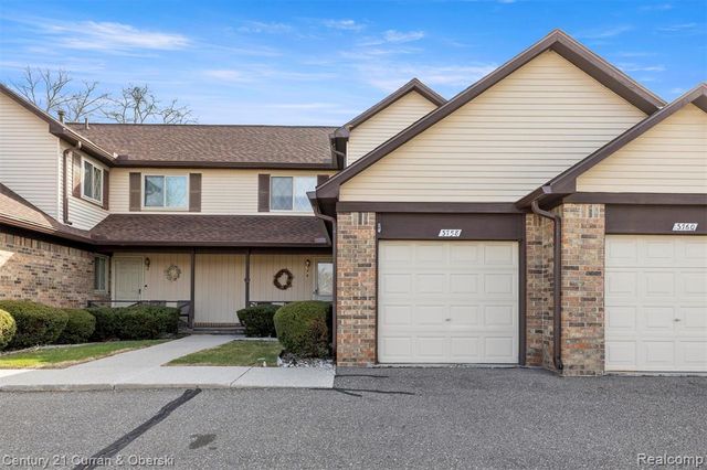 3758 Heritage Parkway, Dearborn, MI 48124