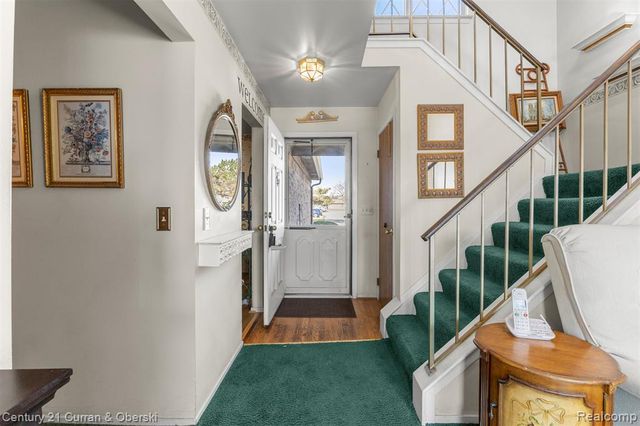 3758 Heritage Parkway, Dearborn, MI 48124