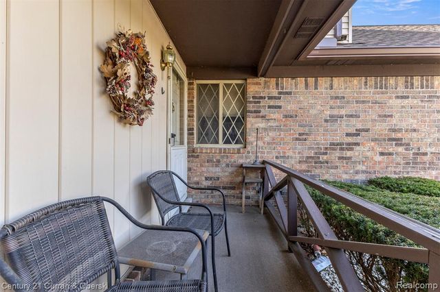 3758 Heritage Parkway, Dearborn, MI 48124