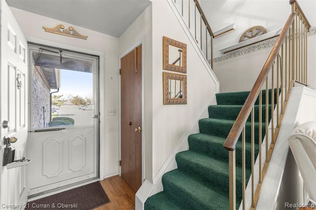 3758 Heritage Parkway, Dearborn, MI 48124