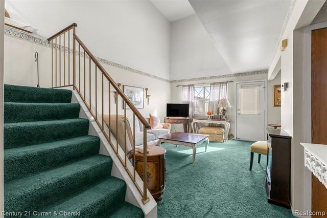 3758 Heritage Parkway, Dearborn, MI 48124