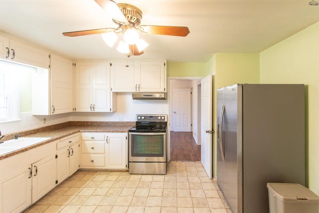 301 S HOLLY DRIVE, Burkburnett, TX 76354