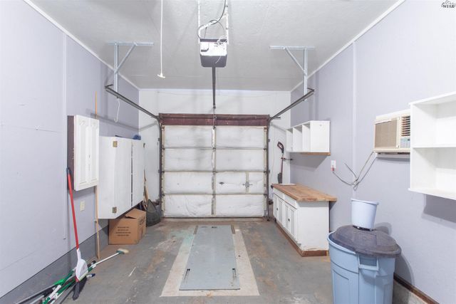 301 S HOLLY DRIVE, Burkburnett, TX 76354