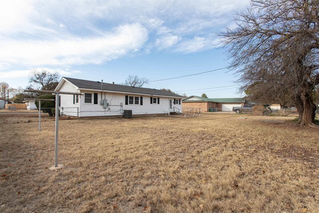 301 S HOLLY DRIVE, Burkburnett, TX 76354