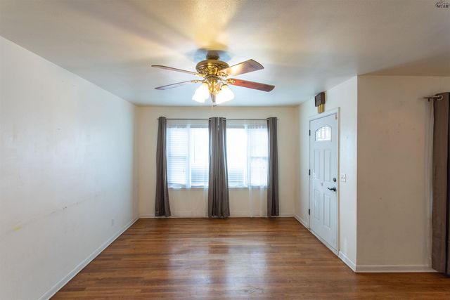 301 S HOLLY DRIVE, Burkburnett, TX 76354