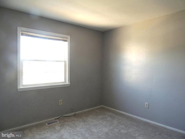 17 LEHIGH CT, Sicklerville, NJ 08081