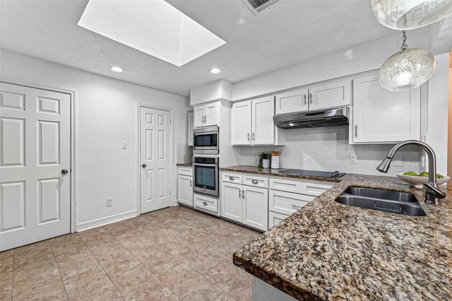 14222 Stokesmount Drive, Houston, TX 77077