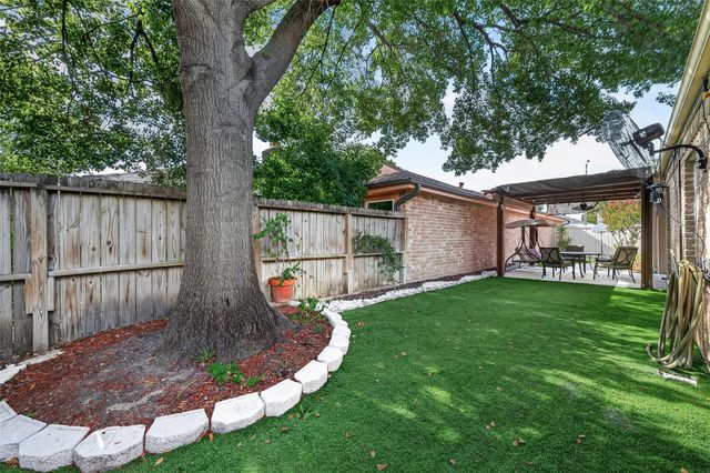 14222 Stokesmount Drive, Houston, TX 77077