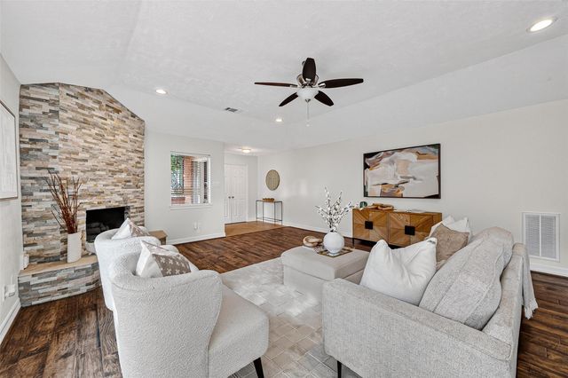 14222 Stokesmount Drive, Houston, TX 77077