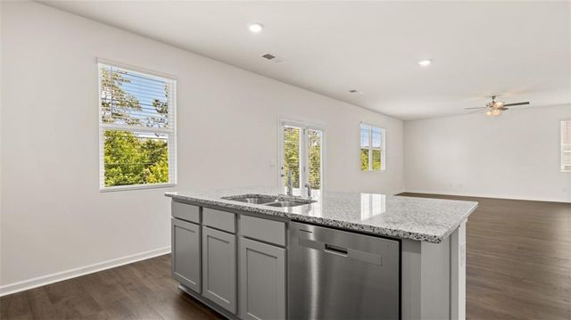 162 Kennelsman Drive, Griffin, GA 30224