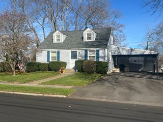 49 Damson Lane, Naugatuck, CT 06770