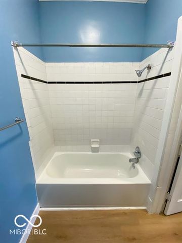 4208 Rookwood Avenue, Indianapolis, IN 46208