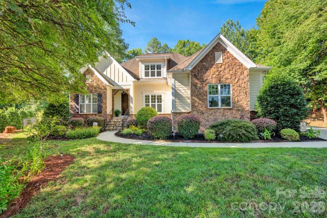134 Lakeshore Hills Drive, Mooresville, NC 28117