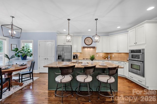 134 Lakeshore Hills Drive, Mooresville, NC 28117