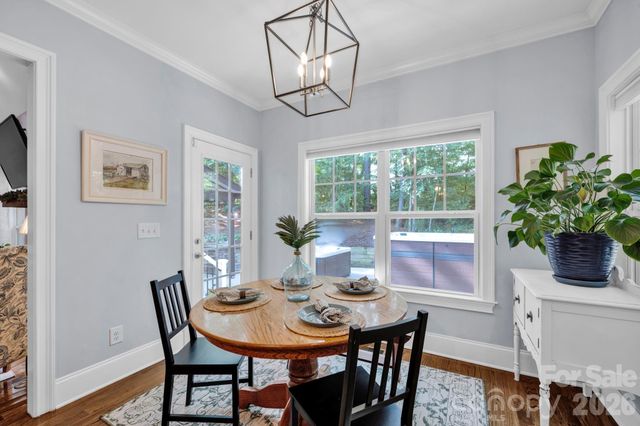 134 Lakeshore Hills Drive, Mooresville, NC 28117