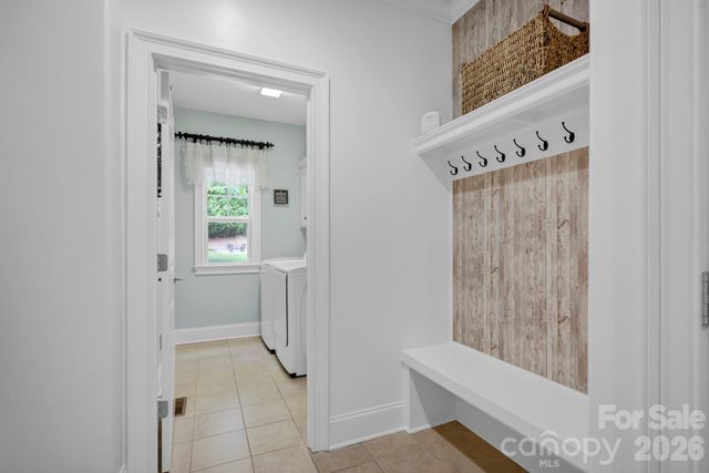 134 Lakeshore Hills Drive, Mooresville, NC 28117