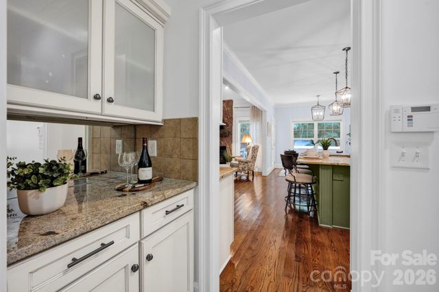 134 Lakeshore Hills Drive, Mooresville, NC 28117