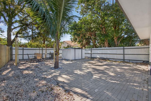 3900 Kenas Street, West Palm Beach, FL 33403