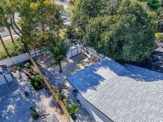 3900 Kenas Street, West Palm Beach, FL 33403