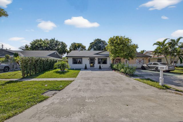 3900 Kenas Street, West Palm Beach, FL 33403
