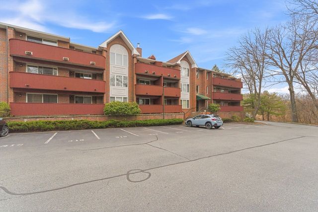 100 Rosemary Way 206, Needham, MA 02494