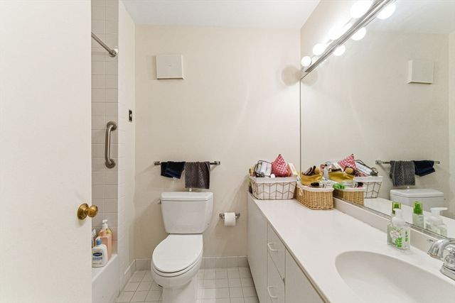 100 Rosemary Way 206, Needham, MA 02494