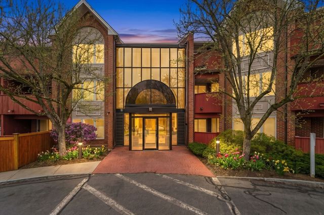 100 Rosemary Way 206, Needham, MA 02494