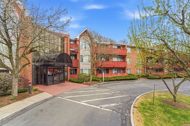 100 Rosemary Way 206, Needham, MA 02494