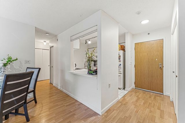 100 Rosemary Way 206, Needham, MA 02494