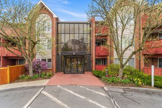 100 Rosemary Way 206, Needham, MA 02494
