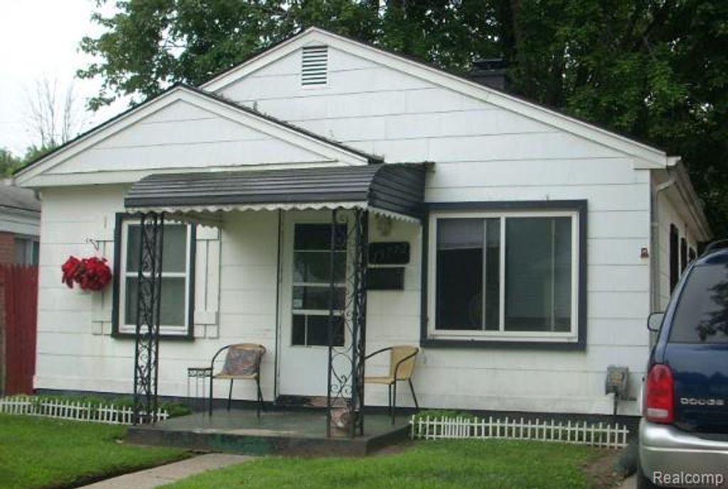 13772 HENDRICKS Avenue, Warren, MI 48089