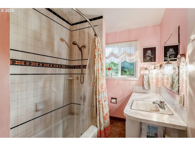 10609 Se 34TH Ave, Milwaukie, OR 97222