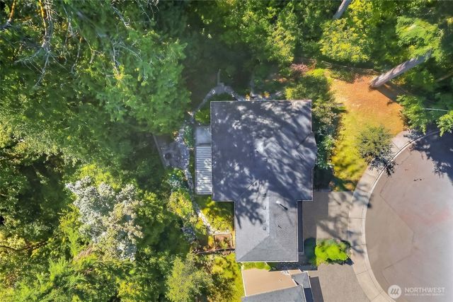 16426 85TH Place NE, Kenmore, WA 98028