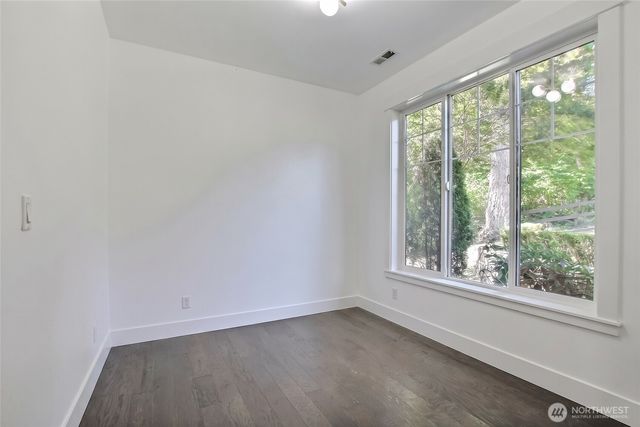 16426 85TH Place NE, Kenmore, WA 98028