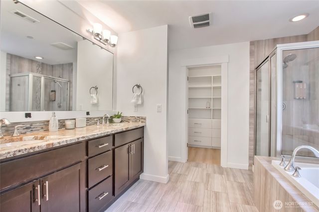 16426 85TH Place NE, Kenmore, WA 98028