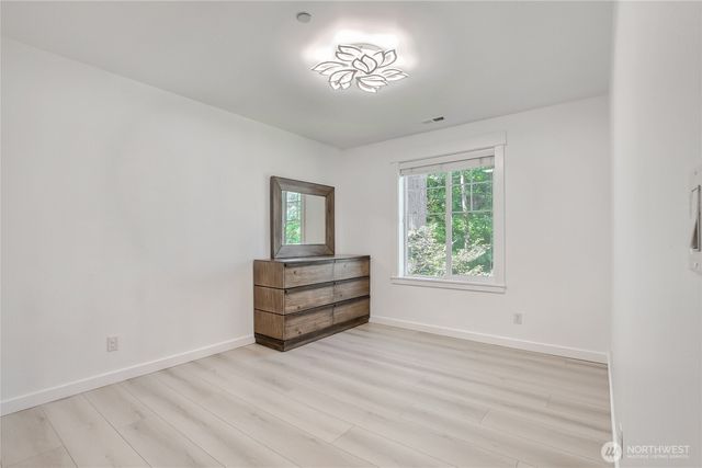 16426 85TH Place NE, Kenmore, WA 98028