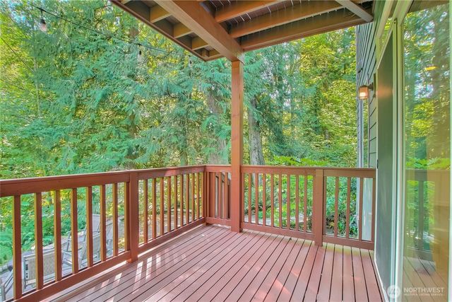 16426 85TH Place NE, Kenmore, WA 98028